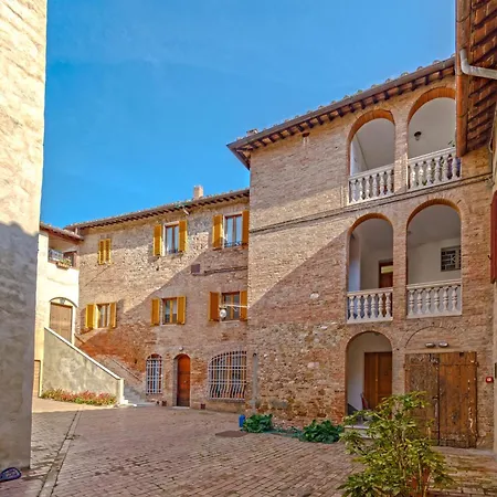 Apartment Guesthost - The Violinist's House