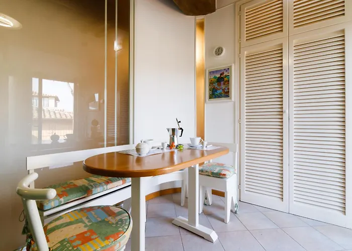 Guesthost - The Violinist's House *