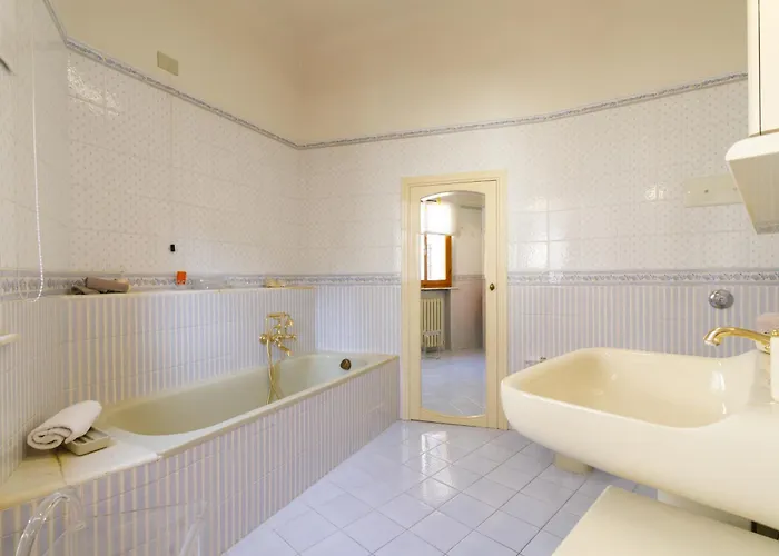 Guesthost - The Violinist's House * Siena