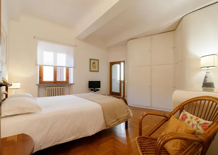 Apartment Guesthost - The Violinist's House Siena