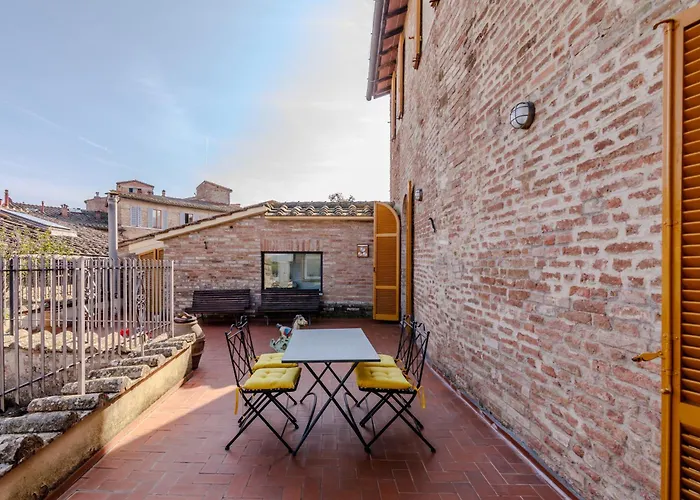 Guesthost - The Violinist's House *